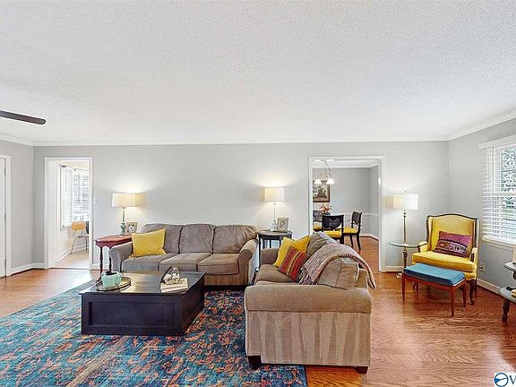 5th image of 1014 Shiloh St SE