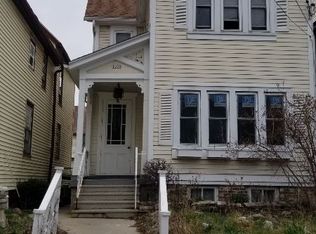 1008 E Land Pl, Milwaukee, WI 53202