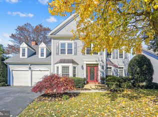 13018 Henson Ct, Herndon, VA 20171