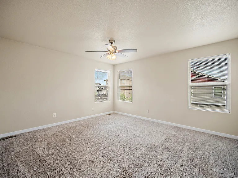 1321 Alveston St — Photo 36