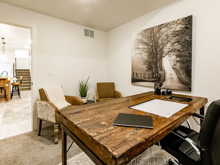 Central Heights Townhomes — Photo 54