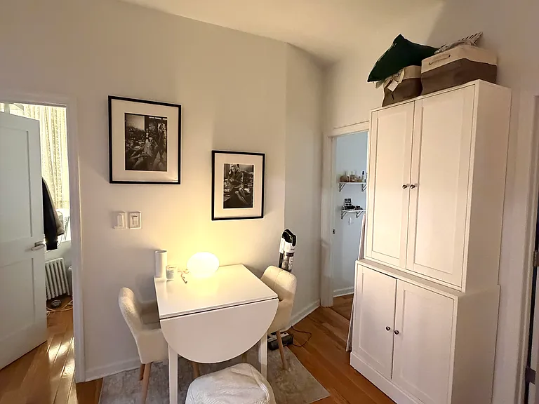 18 N Moore St #2R — Photo 3