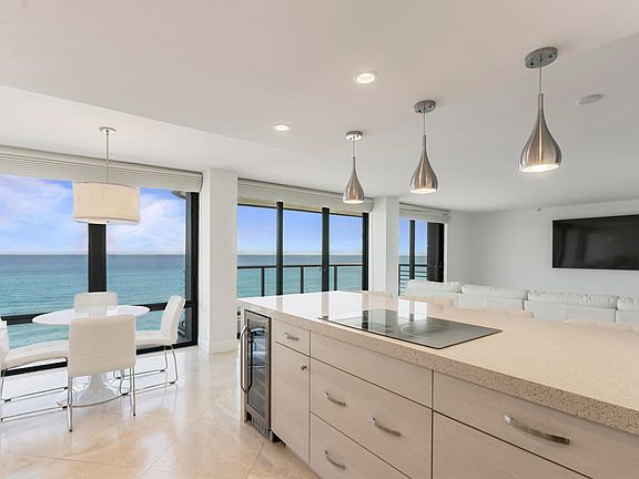 2nd image of 250 S Ocean 4e Boulevard #4-e