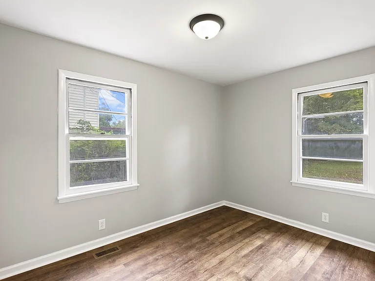 1004 S Mabel St — Photo 9
