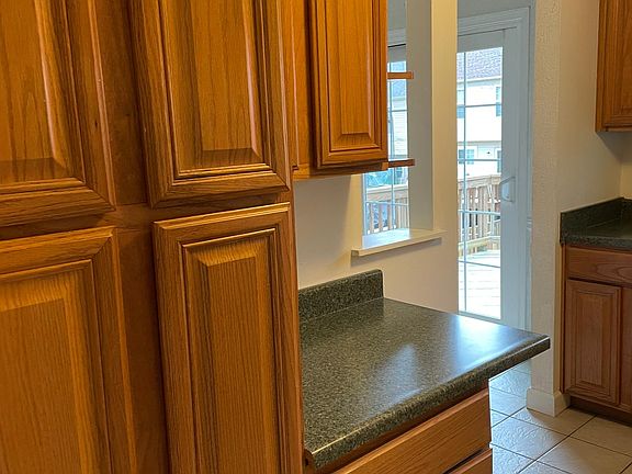 4th image of 14910 Ampstead Ct
