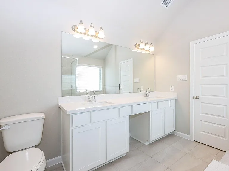 3018 Tres Olive Dr — Photo 17