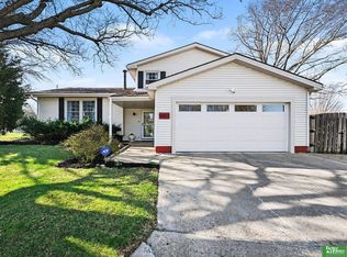 14815 Seward Plz, Omaha, NE 68154