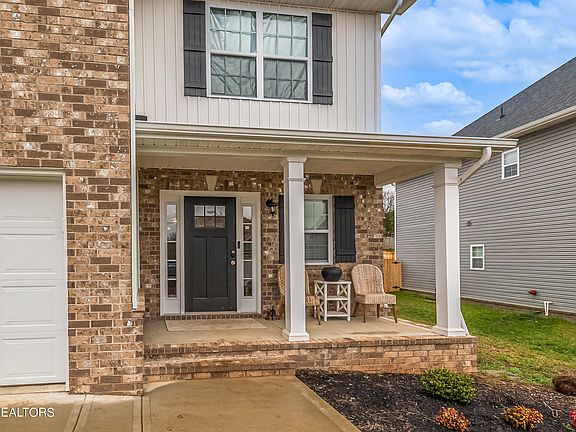 5th image of 3033 Lazy River Dr