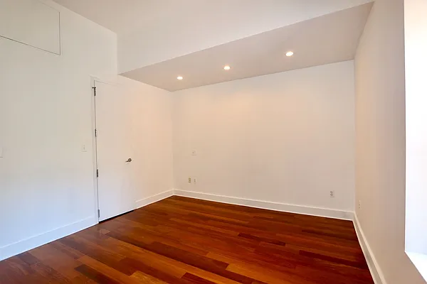 Sold by Keller Williams NYC | media 19