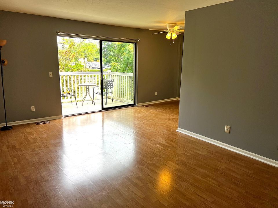 23 Dickinson Ave UNIT I, Mount Clemens, MI 48043 MLS 50121728 Zillow