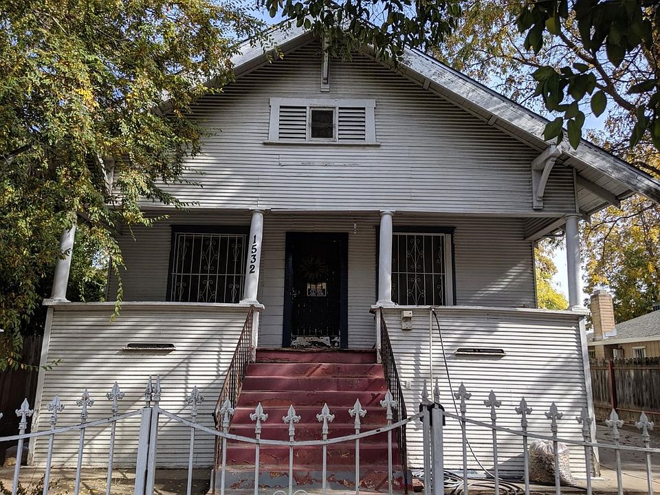 1st image of 1532 S California St