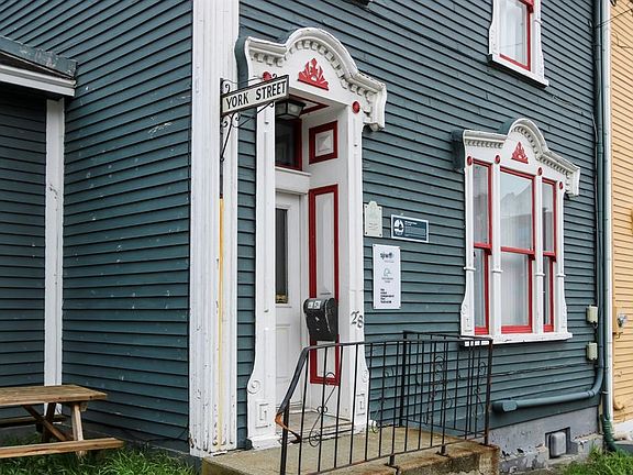 5th image of 28 COCHRANE Street