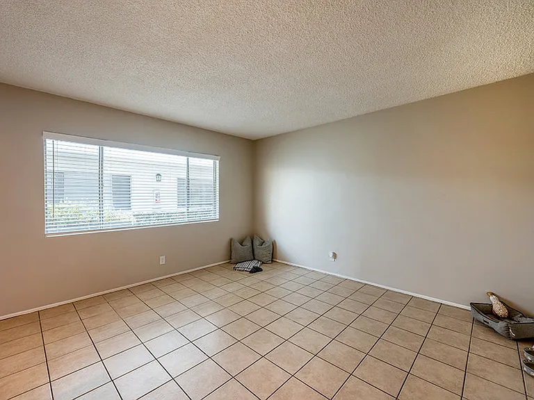 Galleria Townhomes — Photo 5
