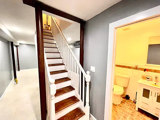 Rented by Pear NYC LLC | media 43