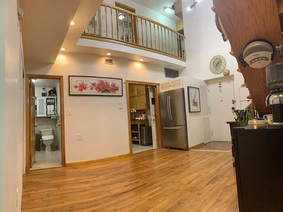 1st image of 6210 Woodside Ave APT 111