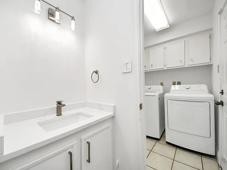 11415 Ella Lee Ln — Photo 16