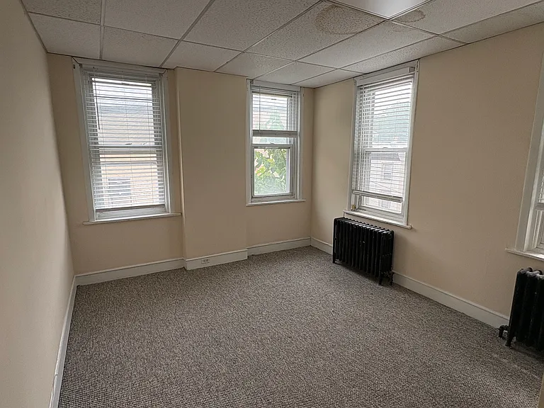 135 Green Ln #2 — Photo 19