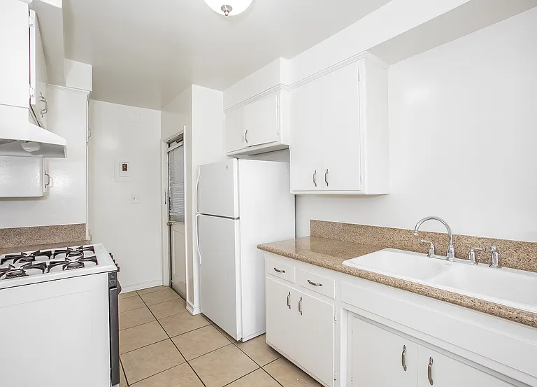 5 W Pine St #5 — Photo 12