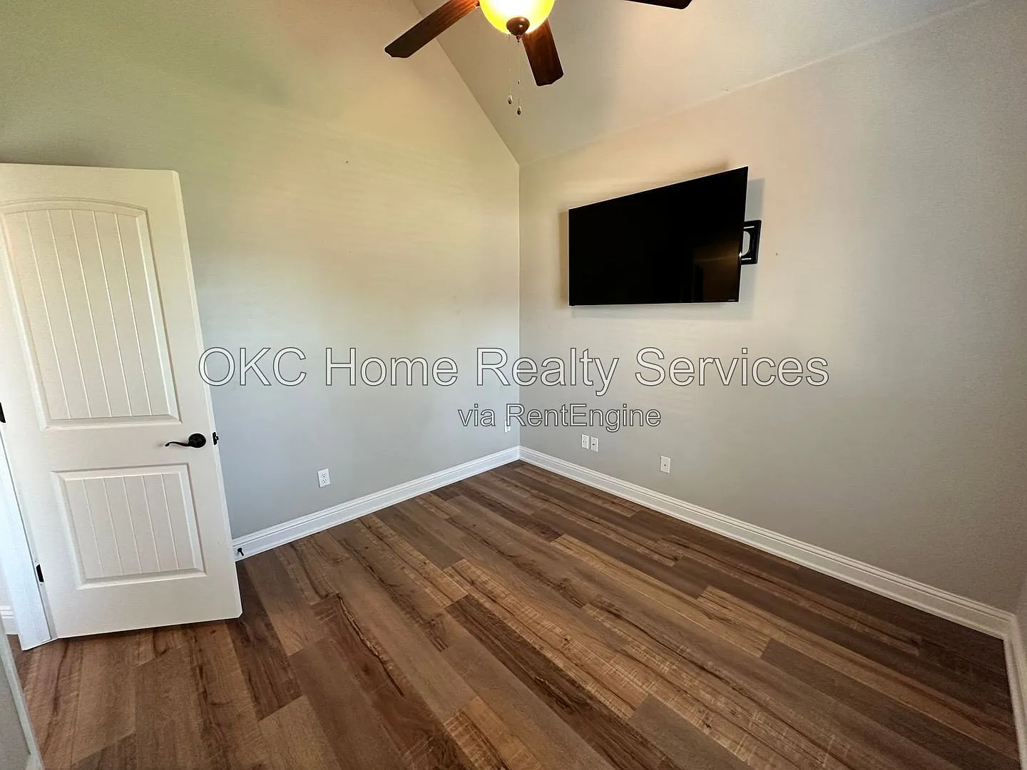 5 bed, 4.0 bath, 2870 sqft, $4,000 — Photo 4