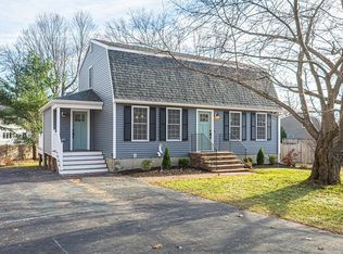 4 Birch St, Amesbury, MA 01913