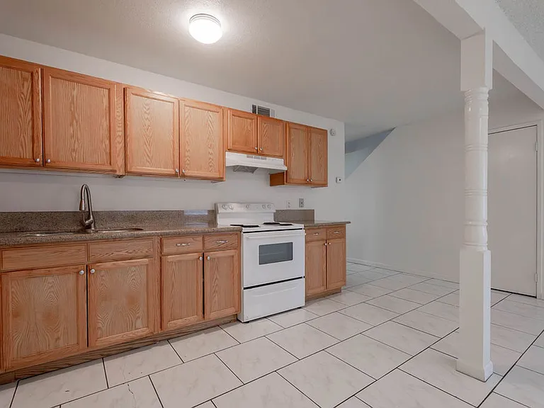 5198 Greene Ln — Photo 12