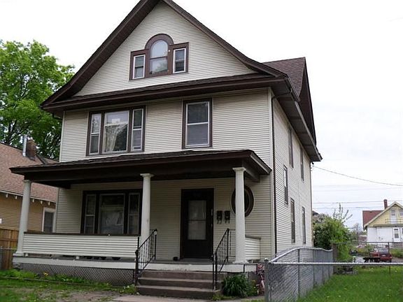 2nd image of 792 Fuller Ave