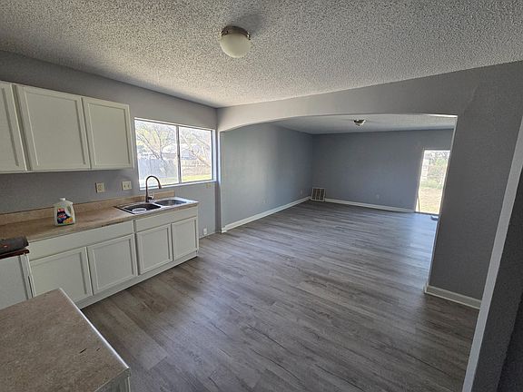 3rd image of 229 Ellana Claire St