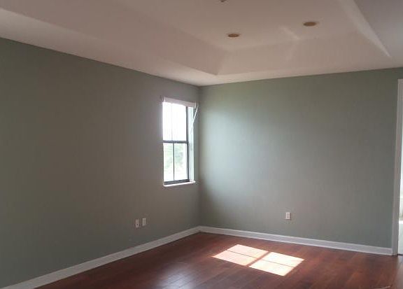 4th image of 2315 SW 195th Ave