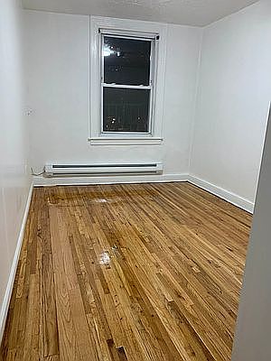 4th image of 35 Saint James Pl #2