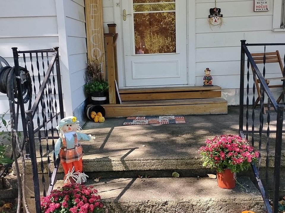 2nd image of 103 N 2nd St