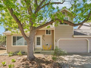 8064 Meadowdale Sq, Niwot, CO 80503