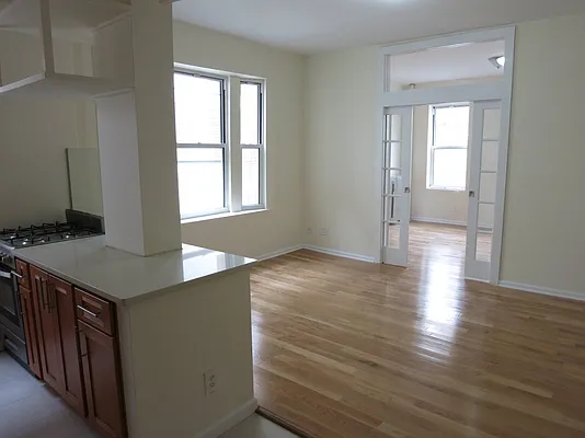 Rented by Bohemia Realty Group | media 12
