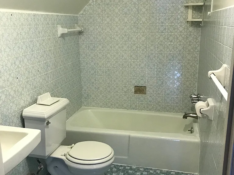 50 Catherine St #2 — Photo 17