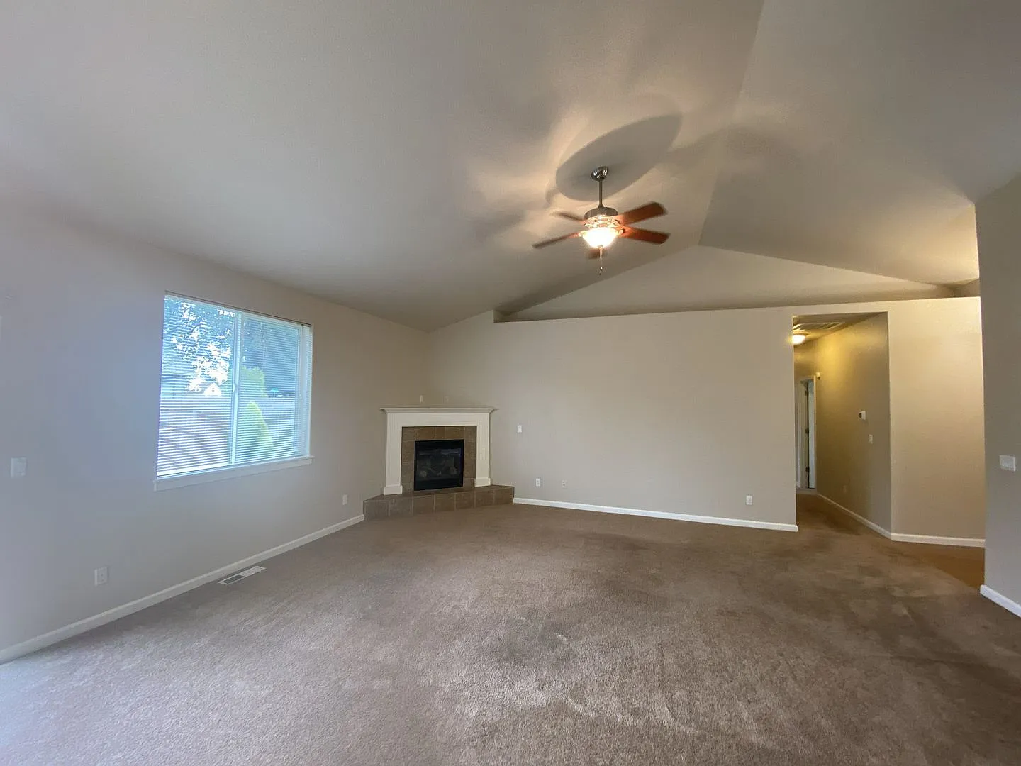 Charming Newer Build in The Reserve Junction City Gem! — Photo 4
