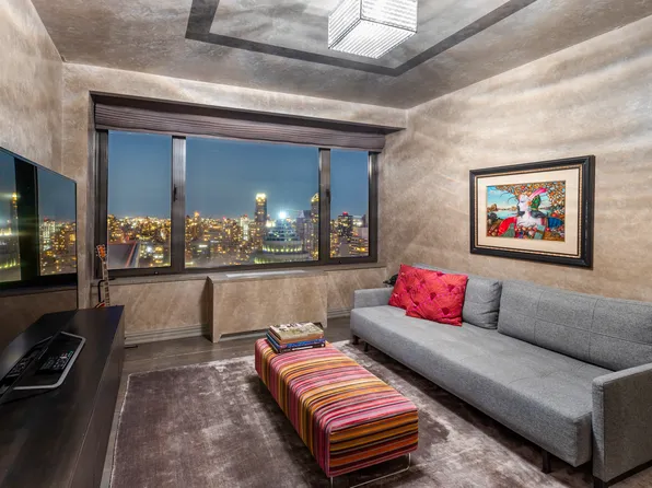 117 East 57th Street image 25 of 44