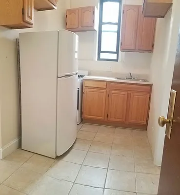 Rented by Uptown Flats LLC | media 19