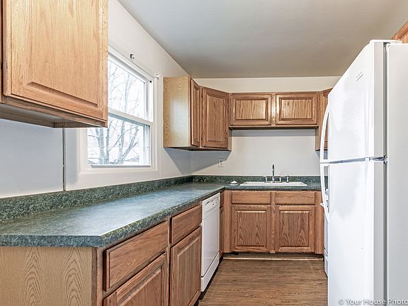 3rd image of 2809 N Pine St