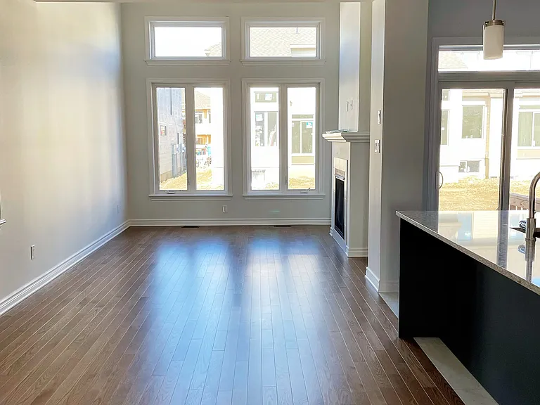 912 Brian Good Ave — Photo 2