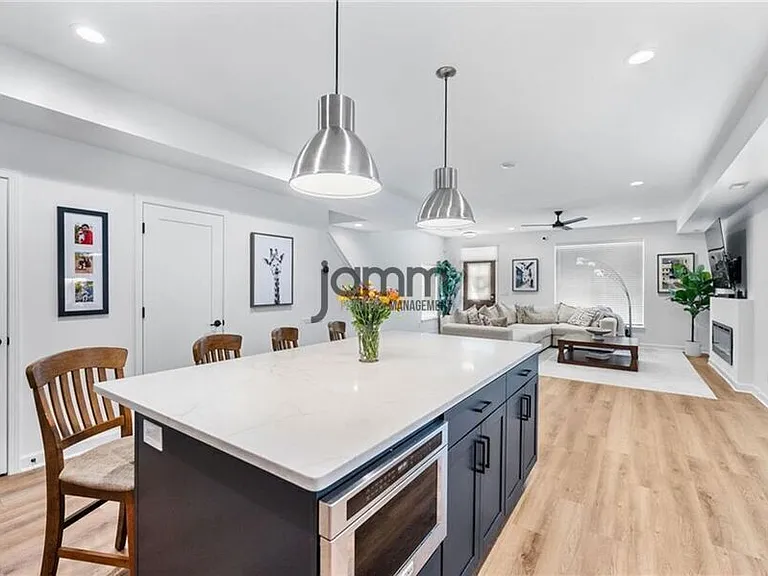 12203 Ashbury Ave — Photo 11
