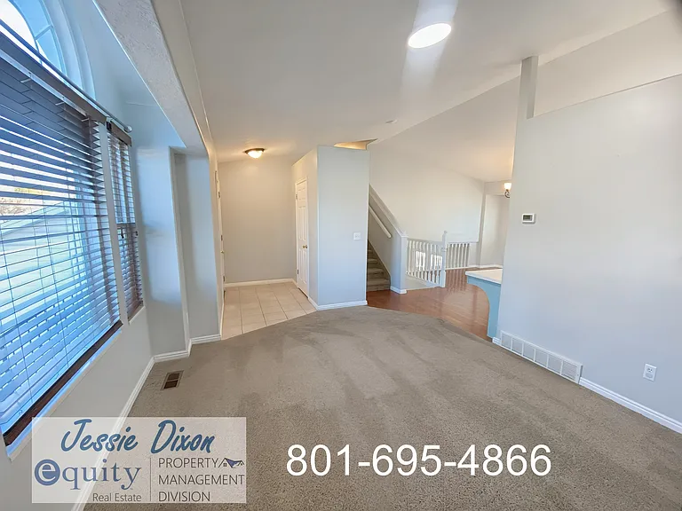 5889 S 3260 W — Photo 3