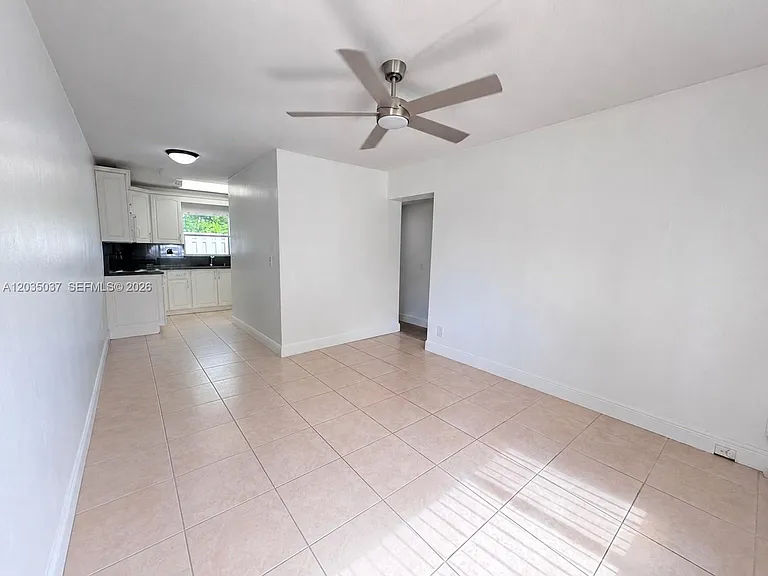1801 NE 25th Ave #3 — Photo 5