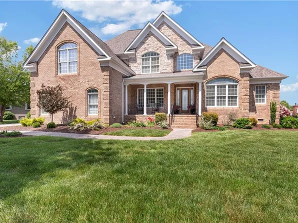 1152 Knights Bridge Ln, Virginia Beach, VA 23455