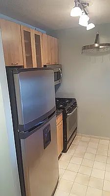3rd image of 275 W 96th St APT 19C