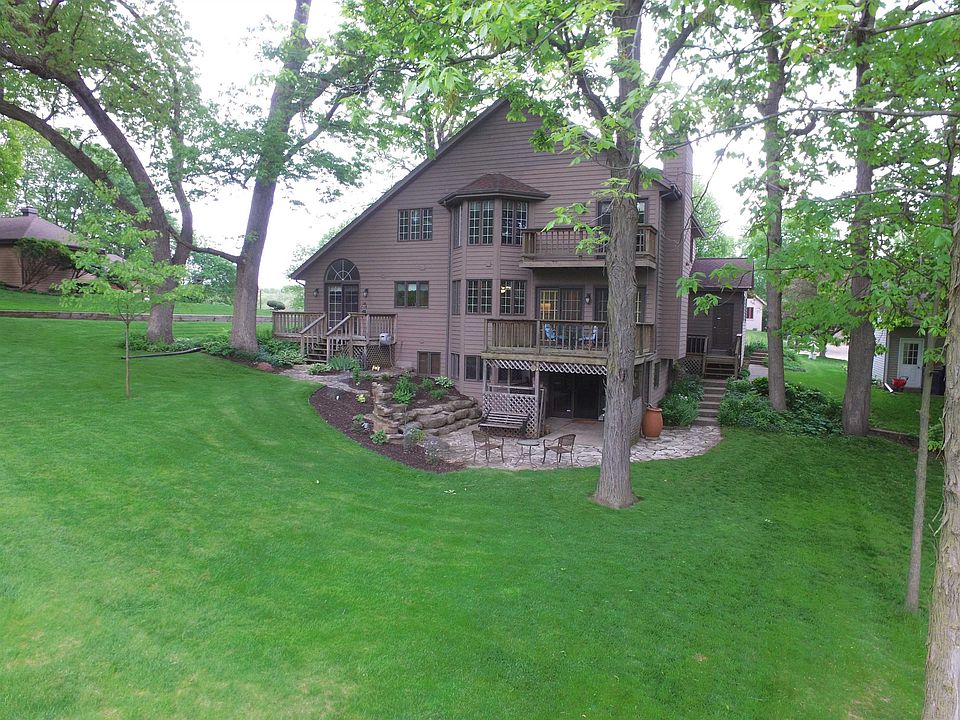 1st image of 1515 Winchester Pl