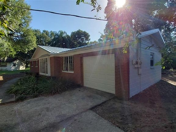 2nd image of 624 S Echo Dr