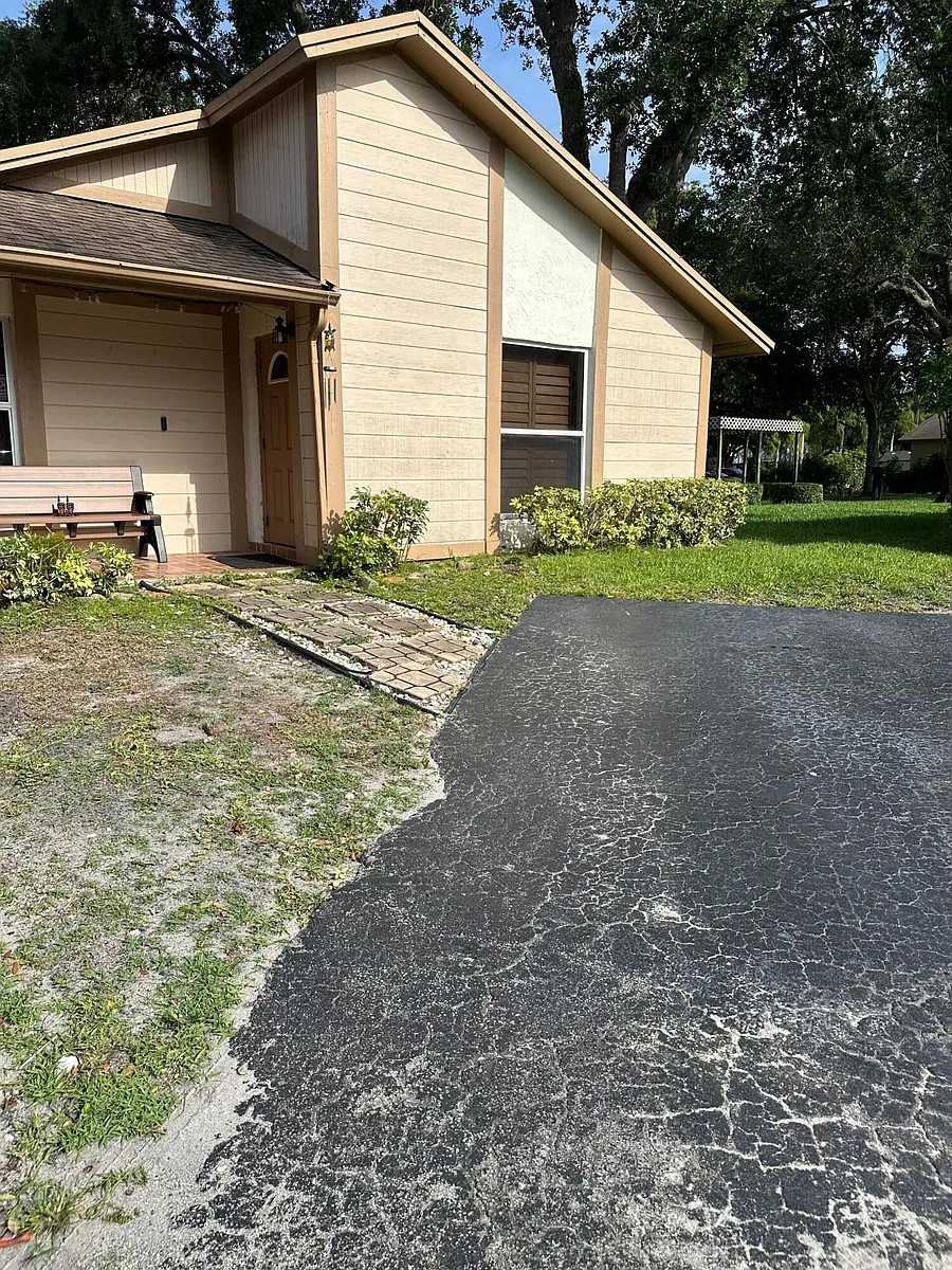 Building Photo - 2086 SW 71st Way