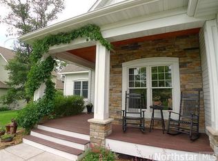 906 Kirkwood Way N, North Hudson, WI 54016