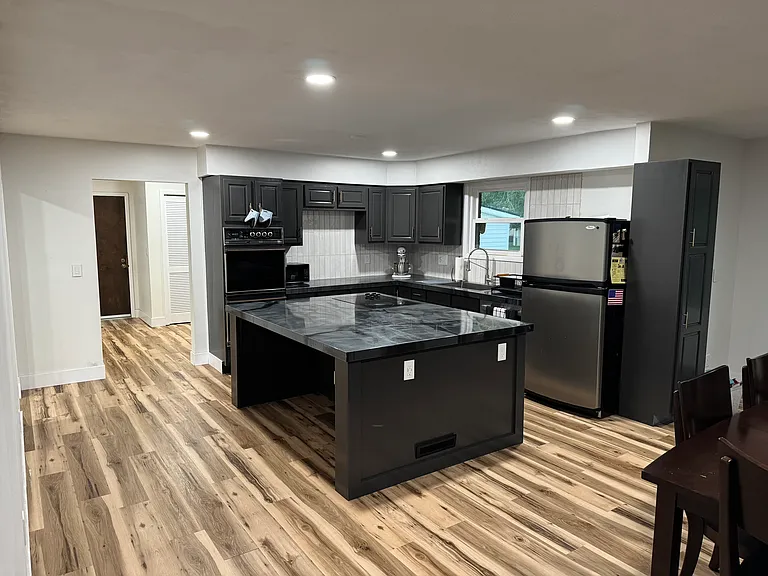 2 Larkspur Dr — Photo 3