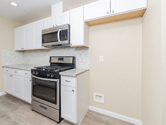 5th image of 138 Antelope St