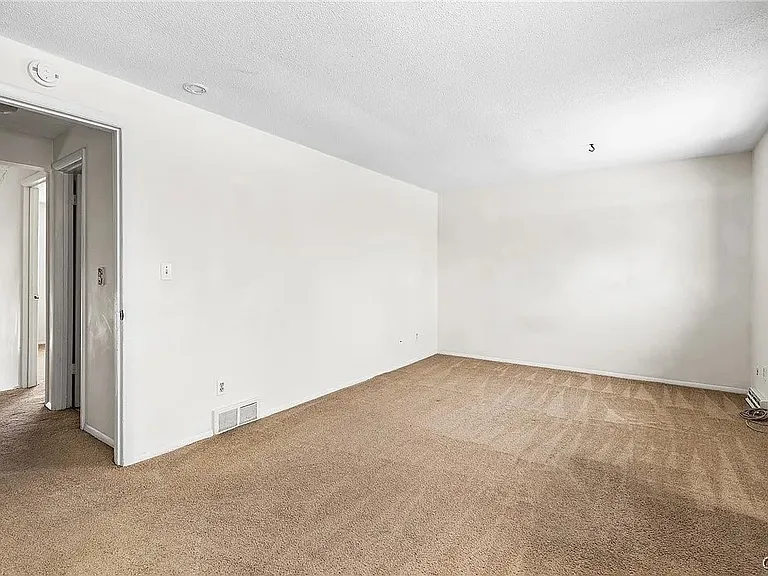 364 Cameco Cir — Photo 15